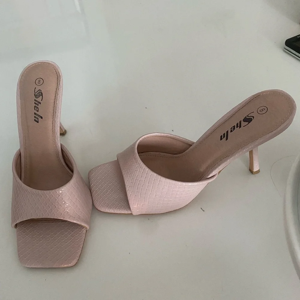Pink Shein Pumps